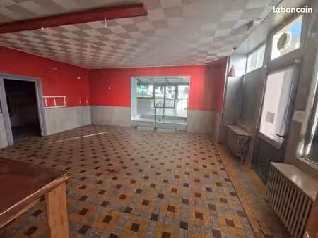 local commercial 250 m2