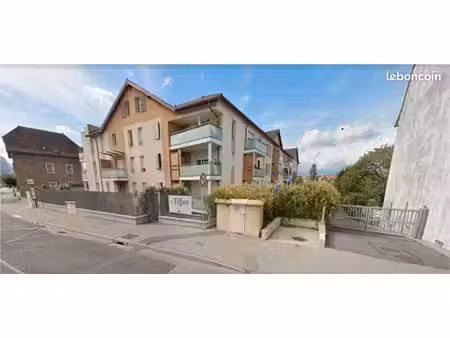 t2 de 46 m² avec grand garage et cave – ville-la-grand – emplacement privilégié