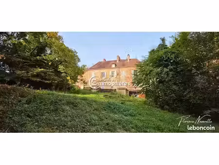 maison 5 pièces 345 m²