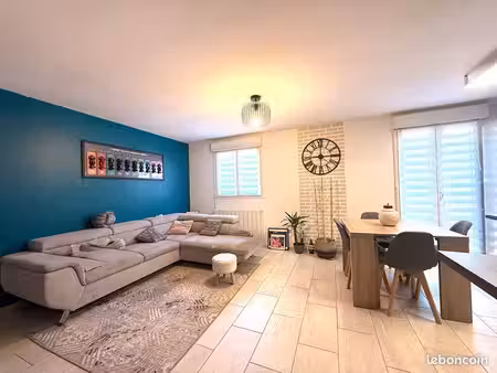 bel appartement 2 pièces – rénové – 2 garages – 2 parkings – secteur pasteur