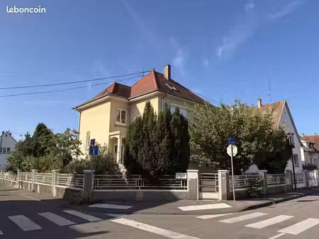 maison 8 pièces 145 m²