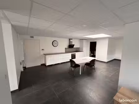 bureau lesigny