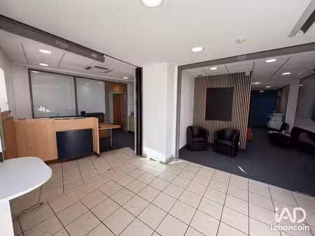 local 150 m² vaux-le-pénil