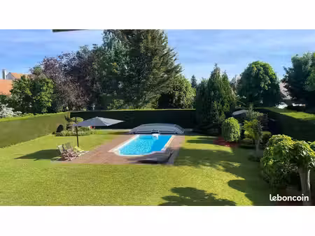 servon  domaine [url masquée pour votre sécurité] 8 pieces de 210 m² avec piscine