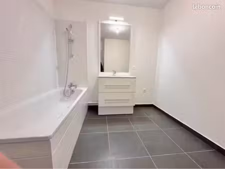 appartement t4 non meublé de 78 m² à torcy