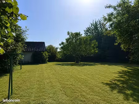 rare – ensemble foncier de 1 714 m² en zone uh - cu opérationnel – souppes-sur-loing (ceri