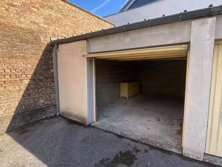 parking/box 17 m² amiens