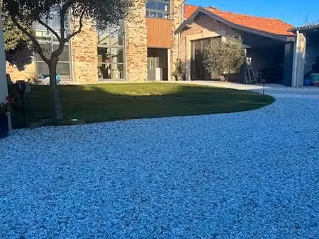 propriété atypique avec piscine – mazamet