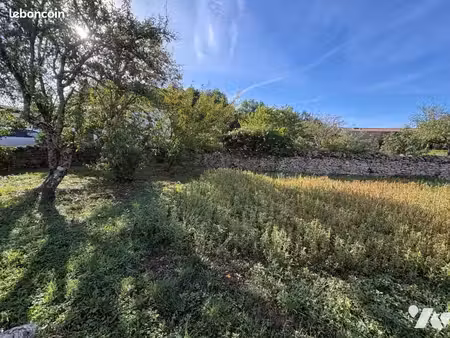 terrain 375 m² la creche