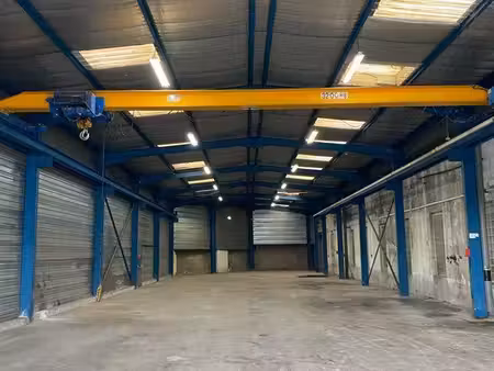 hangar de 560 m2 + bureau