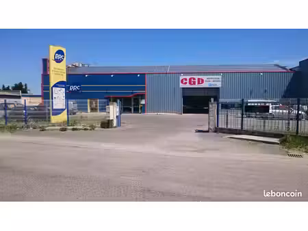 emplacement n°1 – local d’activités 280 m² première ligne – avignon fontcouverte