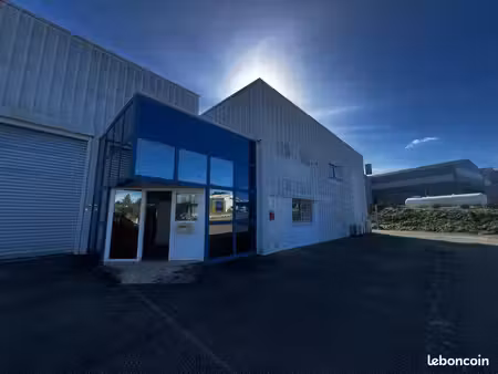 local commercial 140 m2