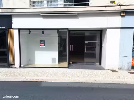 local commercial 78 m² lucon