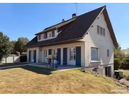 maison 143 m² - 4 chambres  sous-sol complet de 80 m² et jardin 1 446 m²