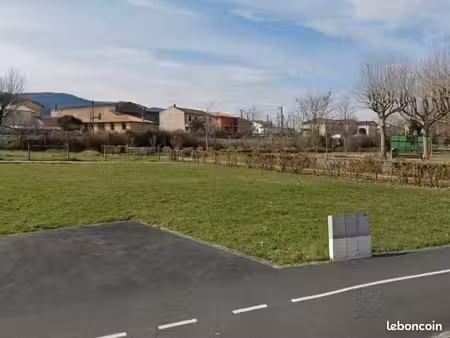 terrain 1 019 m² aussillon