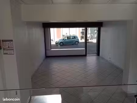local commercial à albert