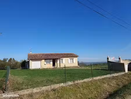 maison meublée 90 m² – 3 chambres – terrain 2000 m² – clim