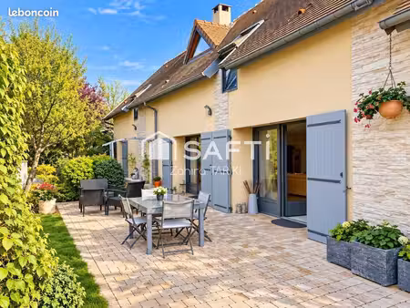 longère 5 pièces 165 m²