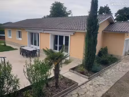 villa plain pied prox centre village