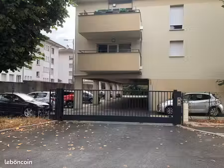 place de parking ?️