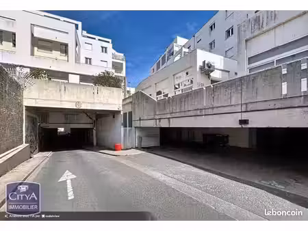 parking poitiers