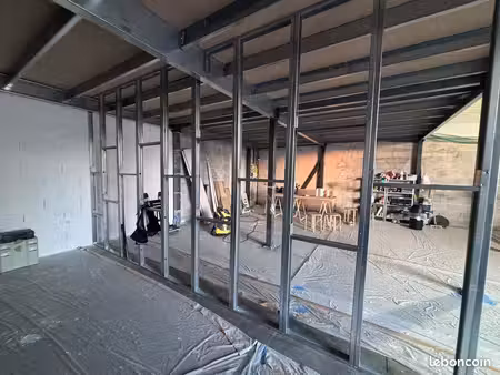 à louer – local professionnel de 93 m² à hyères