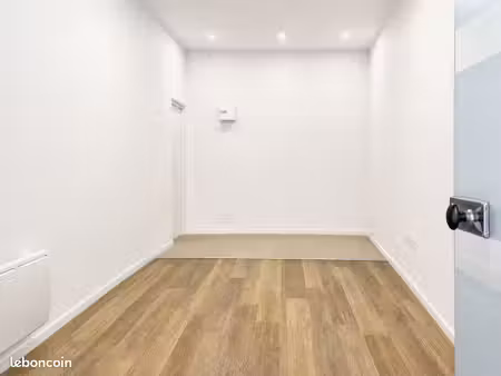 vente local commercial 1 pièce 17 m2 – la seyne-sur-mer