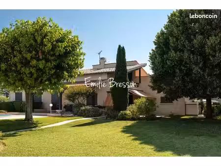 maison 5 pièces 141 m²