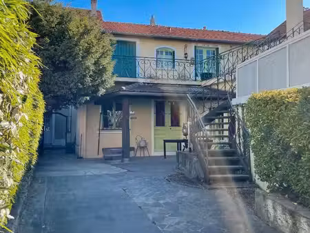 immeuble 11 pièces 293 m²