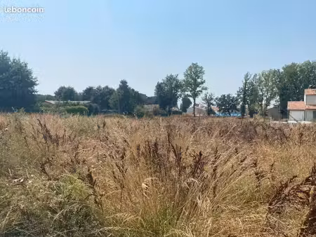 terrain 450 m² saint sardos