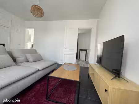 location f2 situé à igny