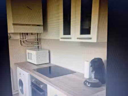 loué f2 meublé