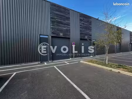 local d'activité 139 m²