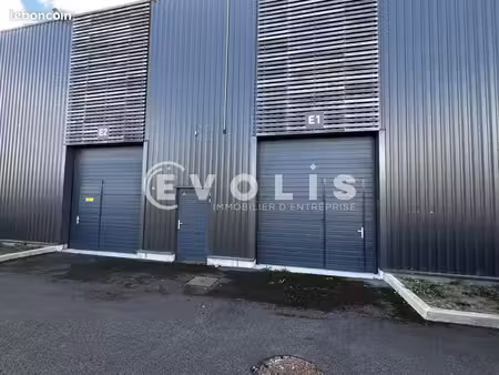 local d'activité 65 m²