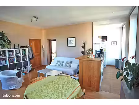appartement spacieux et lumineux
