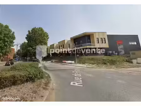 local industriel 259 m²