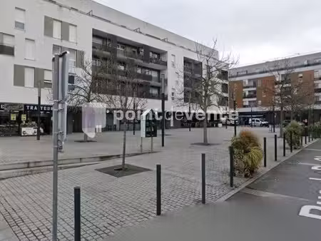 local commercial 141 m²