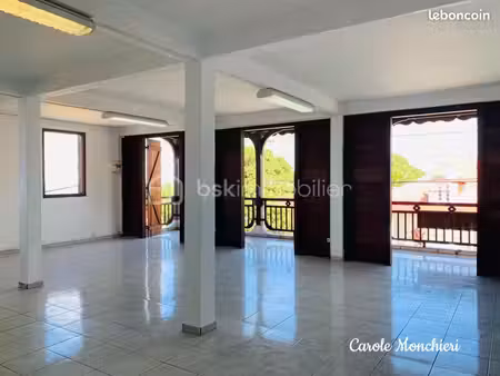 local commercial 108 m²