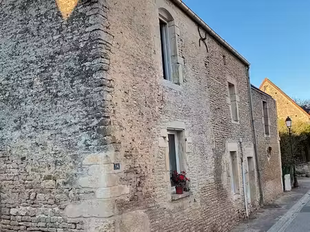 maison en pierre epaney