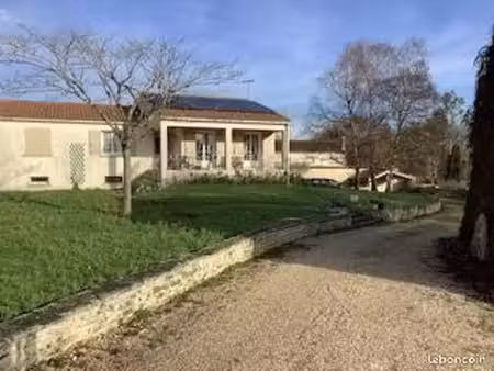 grande maison avec sous sol