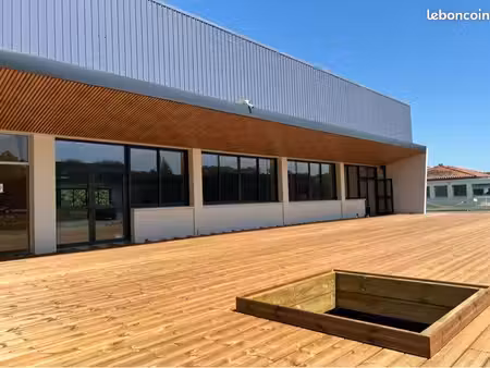 bureaux rénovés 25 à 200 m² – angoulême  3 min n10 – 11 5 ht/m²