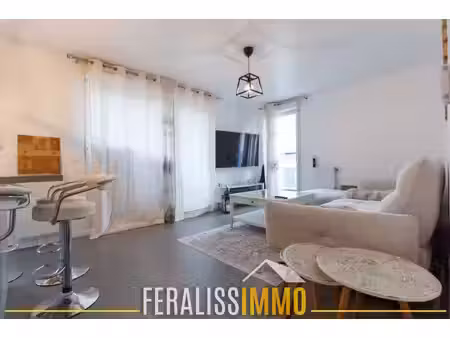 à louer : appartement f3 dans résidence récente  proche des