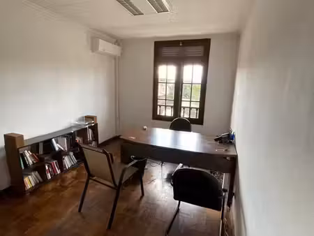 bureau 15 m² meublé  parquet - cayenne centre