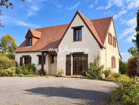 maison familiale aux beaux volumes – beaumont-sur-sarthe