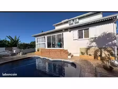 maison familiale - 130m2 - 4 chambres - piscine