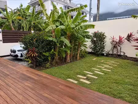 ? villa canopée – t3 meublé 100 m² avec varangue  parking – saint-denis idéalement située 