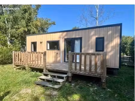mobilhome dans un domaine privé