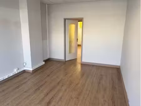 ? local professionnel / commercial – 35 m² – pontarlier