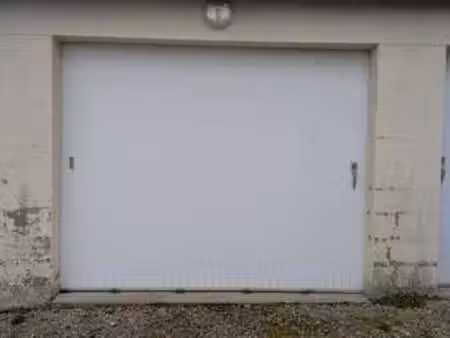 location garage box et parking à vire (14500) : à louer / 15m² vire