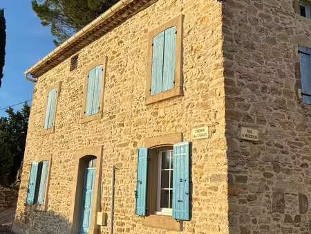 charmante maison en pierres du gard vue imprenable